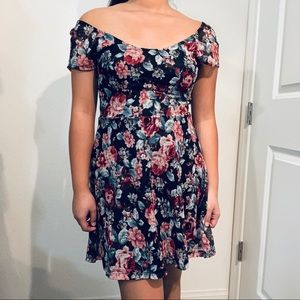 📣 Wet Seal Black Dress With Floral Print
